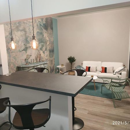 Aurora Flowers - Two Rooms And Free Parking Near Center And Train Station Модена Экстерьер фото
