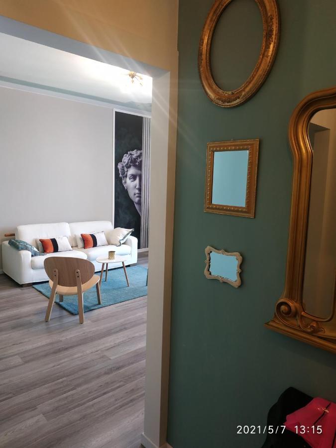 Aurora Flowers - Two Rooms And Free Parking Near Center And Train Station Модена Экстерьер фото
