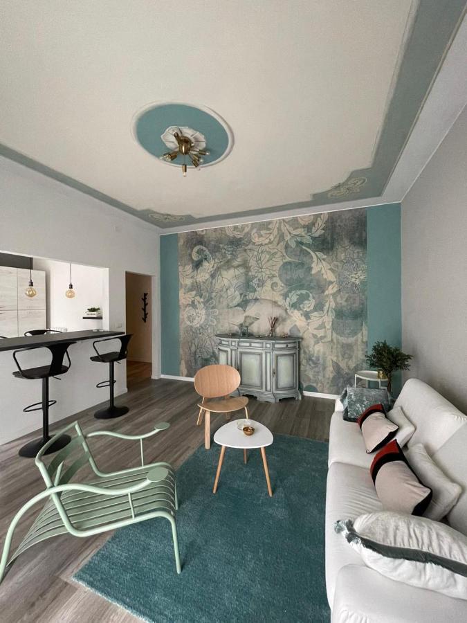 Aurora Flowers - Two Rooms And Free Parking Near Center And Train Station Модена Экстерьер фото