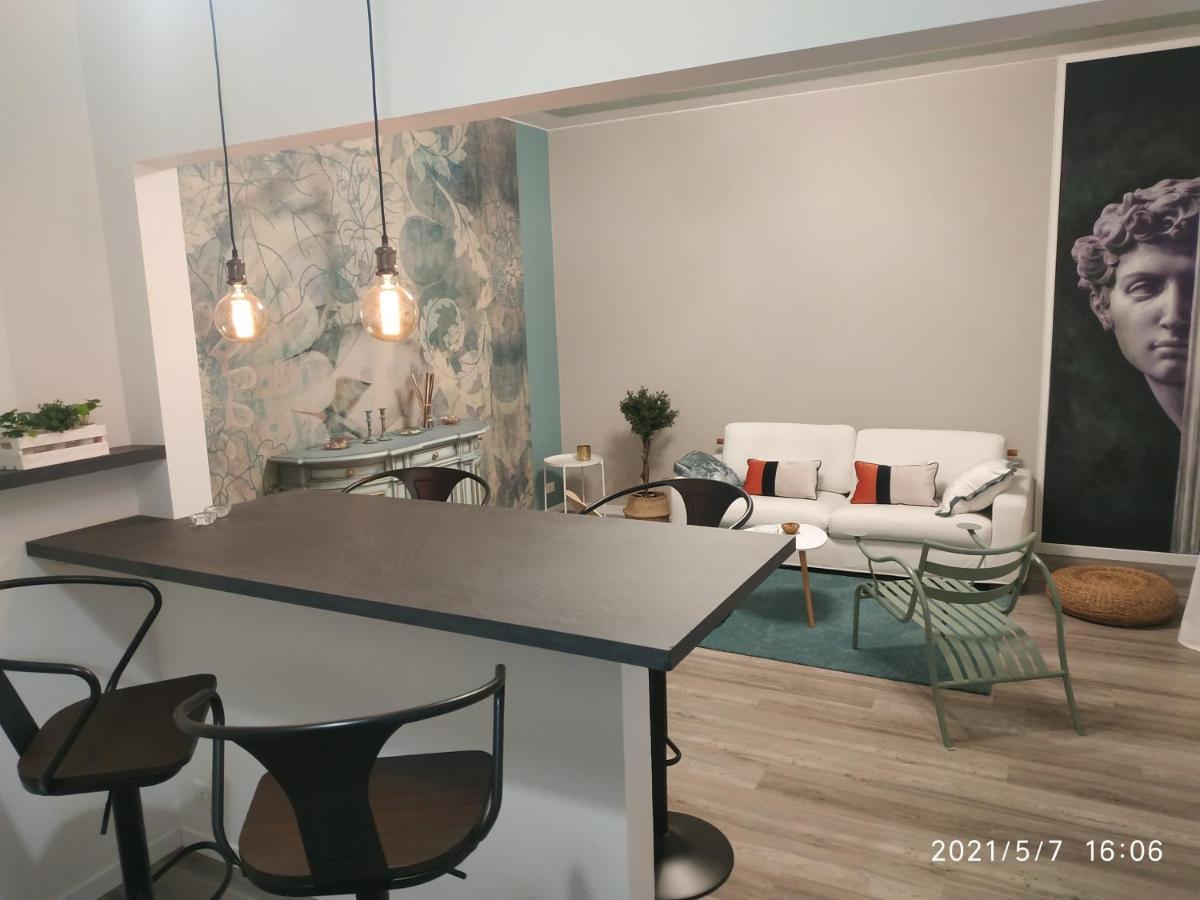 Aurora Flowers - Two Rooms And Free Parking Near Center And Train Station Модена Экстерьер фото