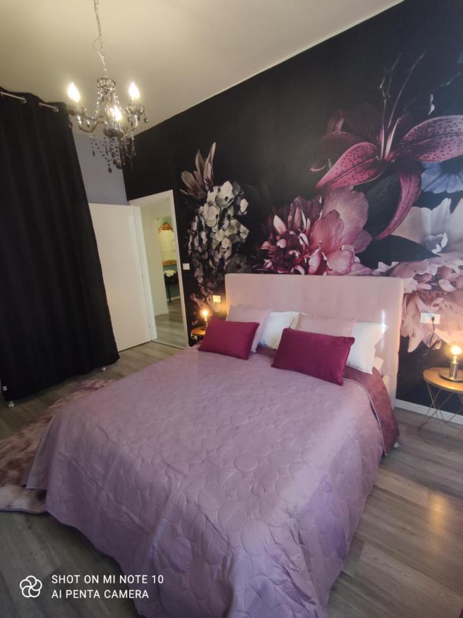 Aurora Flowers - Two Rooms And Free Parking Near Center And Train Station Модена Экстерьер фото