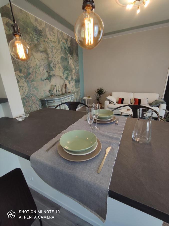 Aurora Flowers - Two Rooms And Free Parking Near Center And Train Station Модена Экстерьер фото