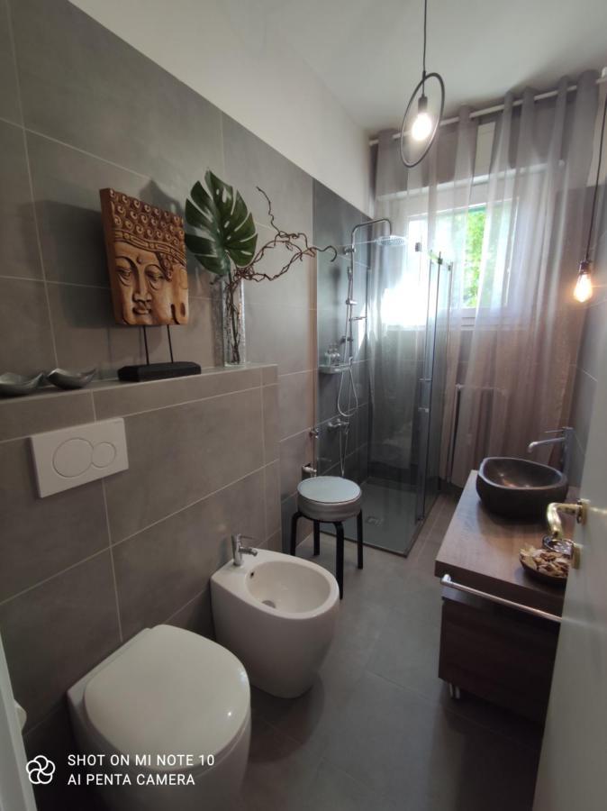 Aurora Flowers - Two Rooms And Free Parking Near Center And Train Station Модена Экстерьер фото