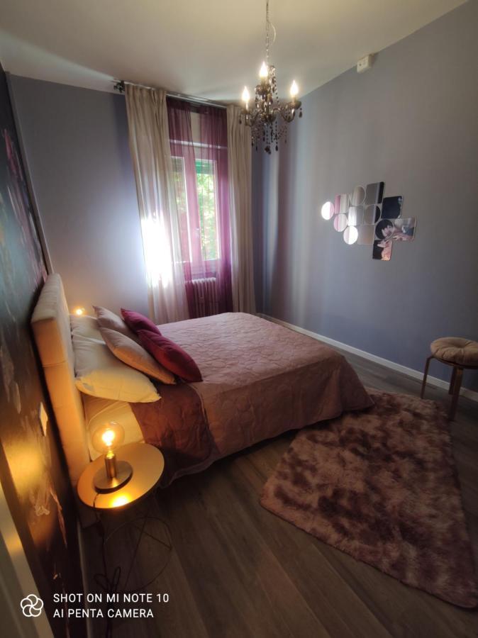 Aurora Flowers - Two Rooms And Free Parking Near Center And Train Station Модена Экстерьер фото
