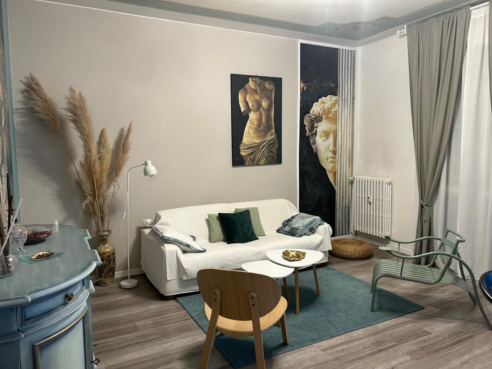 Aurora Flowers - Two Rooms And Free Parking Near Center And Train Station Модена Экстерьер фото
